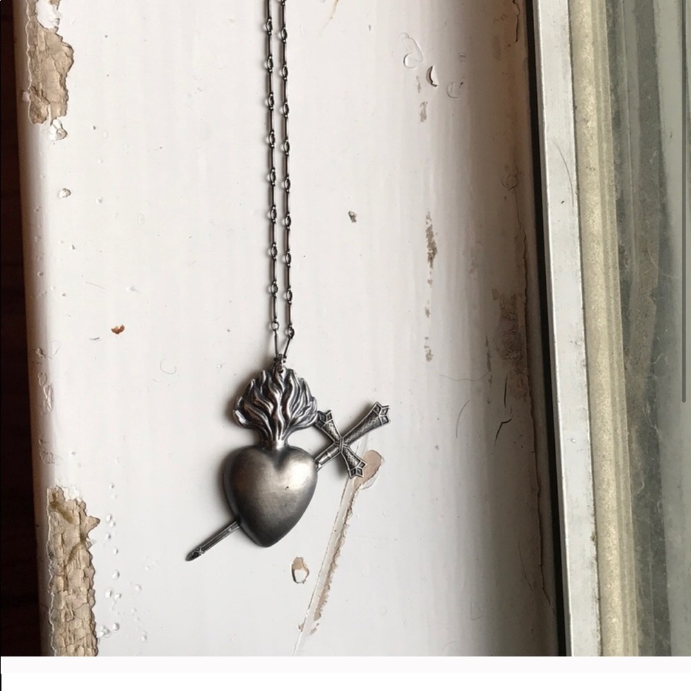 Bloodmilk jewels heart sword necklace silver